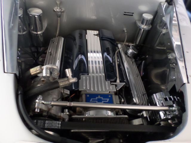 1939 Silver Replica/Kit Makes ROADSTER Convertible