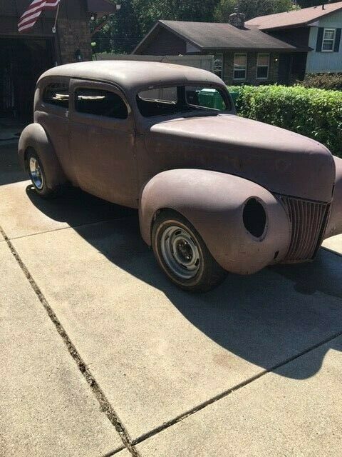 1939 Ford Deluxe Sedan
