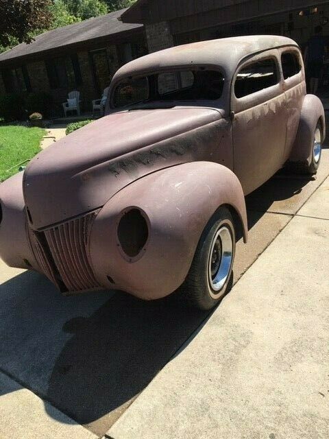 1939 Ford Deluxe Sedan