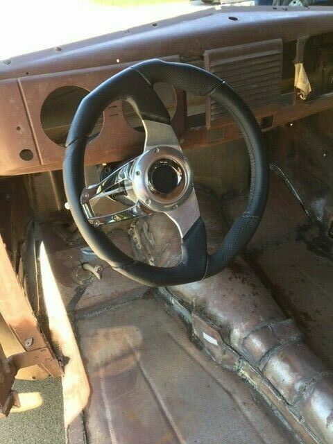 1939 Ford Deluxe Sedan