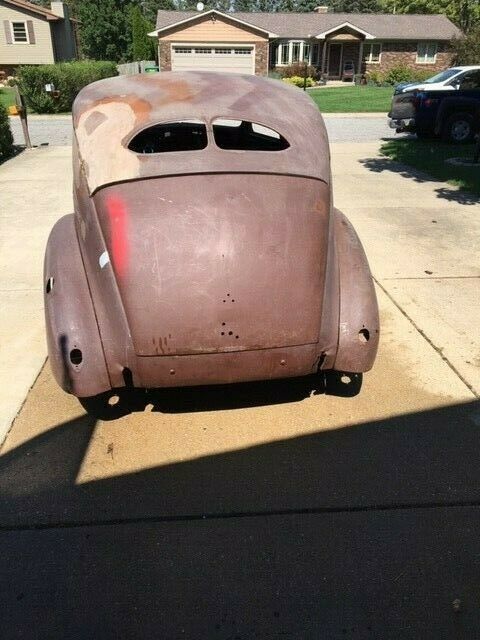 1939 Ford Deluxe Sedan