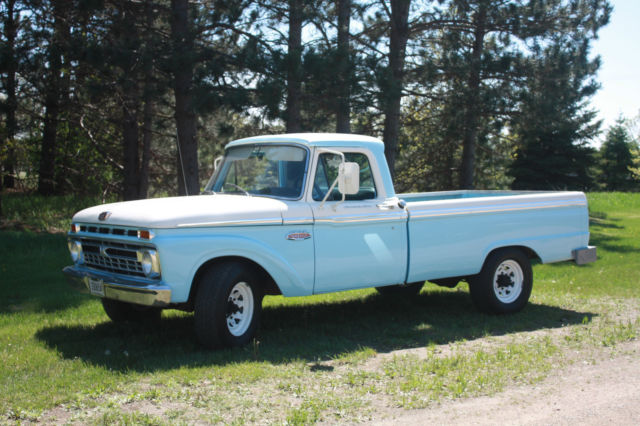 1966 Blue/white Ford F-250 Twin I Beam