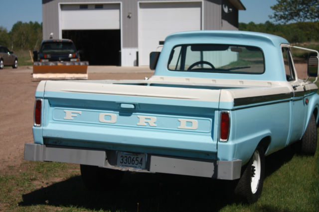1966 Blue/white Ford F-250 Twin I Beam