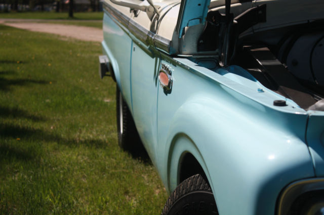 1966 Blue/white Ford F-250 Twin I Beam