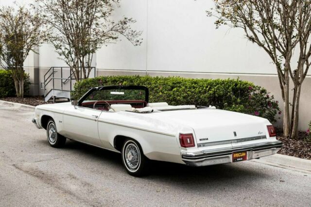 1975 White Oldsmobile Eighty-Eight Convertible