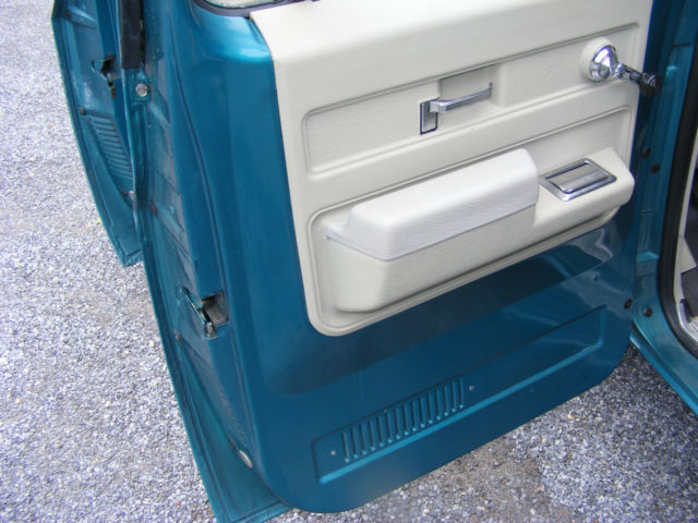 1973 Chevrolet Suburban