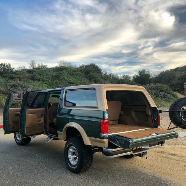1990 Green Ford Bronco SUV