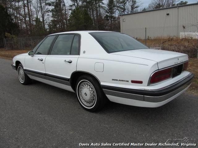 1994 White Buick Park Avenue Sedan
