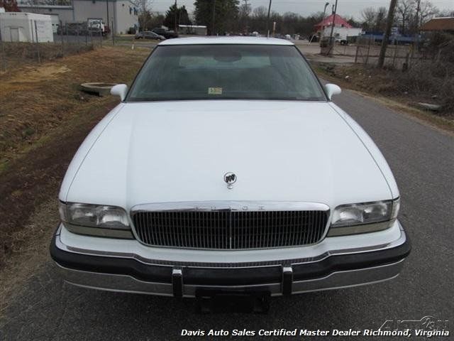 1994 White Buick Park Avenue Sedan