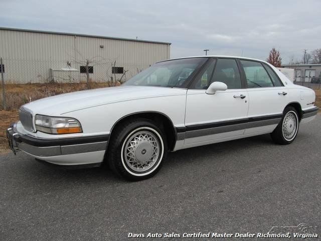 1994 White Buick Park Avenue Sedan
