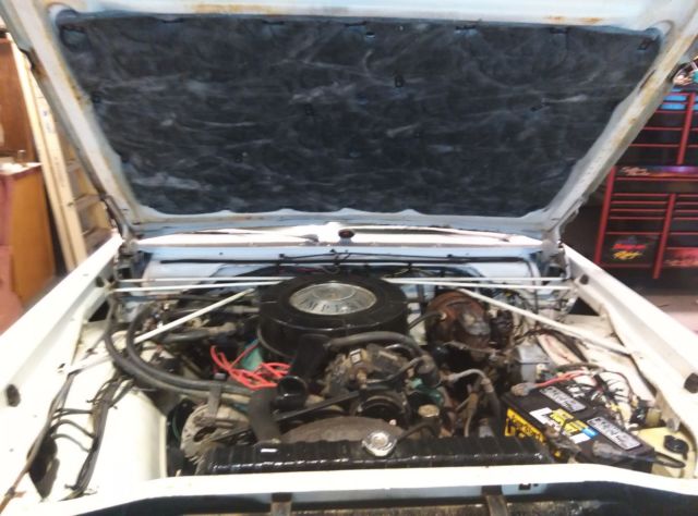 1968 White Chrysler Imperial Sedan