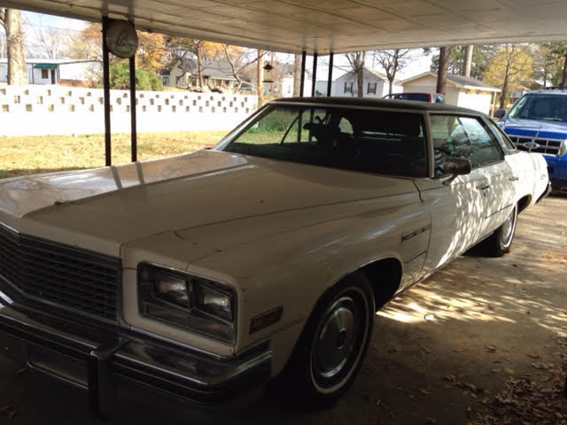 1976 White Buick LeSabre Sedan