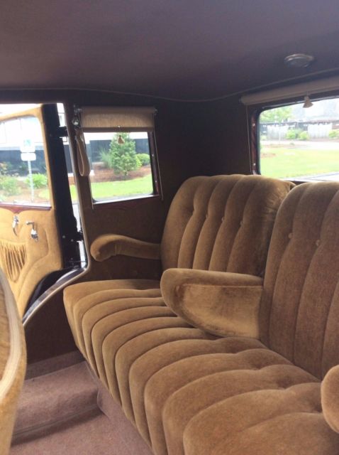 1930 Black/Burgendy Ford Model A 4dr touring