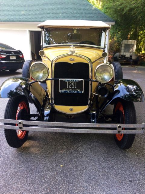1931 Yellow/Black Ford Model A Convertible