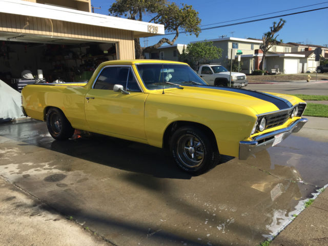 1967 Yellow Chevrolet El Camino Standard Cab Pickup