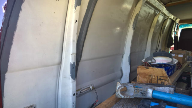 1991 Burgundy Ford E-Series Van extended cargo