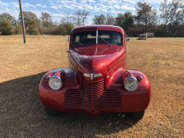 1940 orange Chevrolet special deluxe Sedan