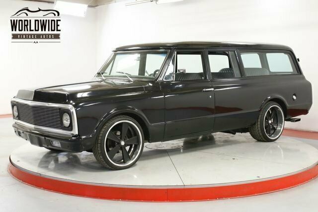 1971 Chevrolet Suburban SUV