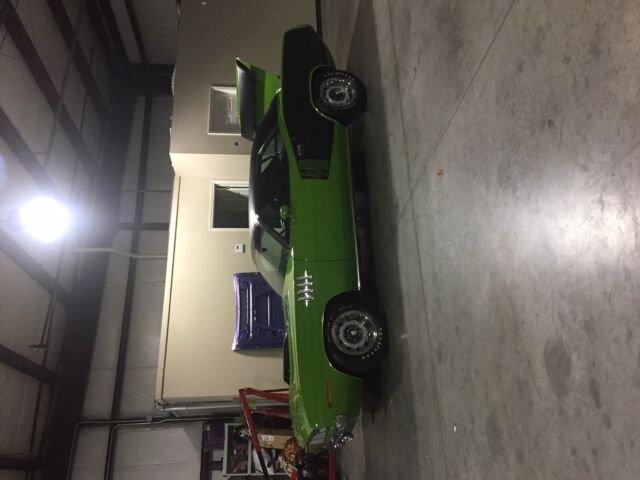 1971 Plum crazy purple Dodge Challenger Coupe