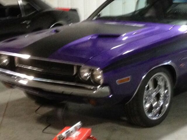 1971 Plum crazy purple Dodge Challenger Coupe