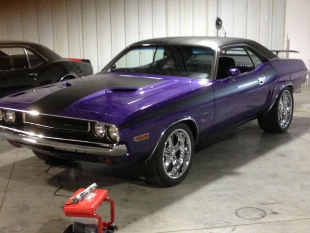1971 Plum crazy purple Dodge Challenger Coupe