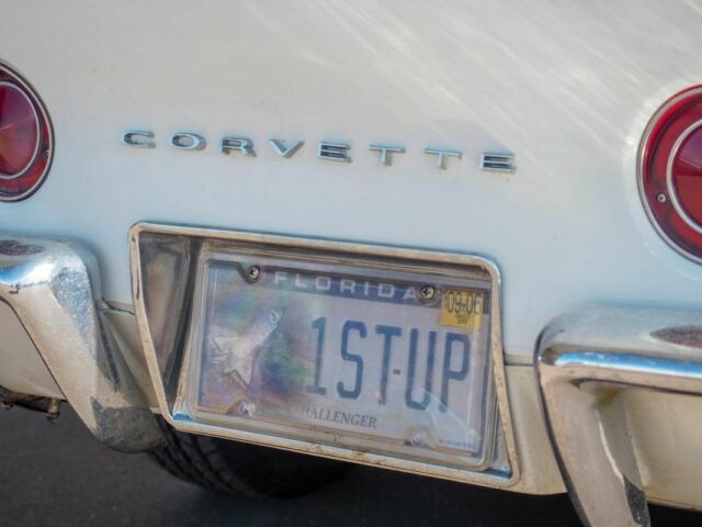 1968 White Chevrolet Corvette --