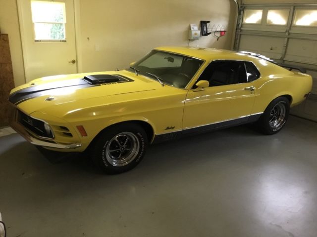 1970 Yellow Ford Mustang Fastback