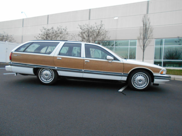 1994 White Buick Roadmaster Wagon