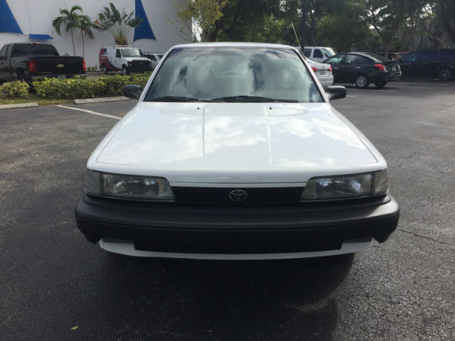 1990 White Toyota Camry Sedan