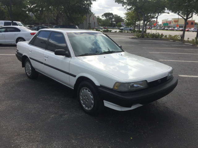 1990 White Toyota Camry Sedan