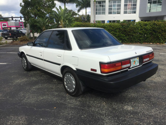 1990 White Toyota Camry Sedan