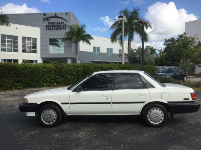 1990 White Toyota Camry Sedan