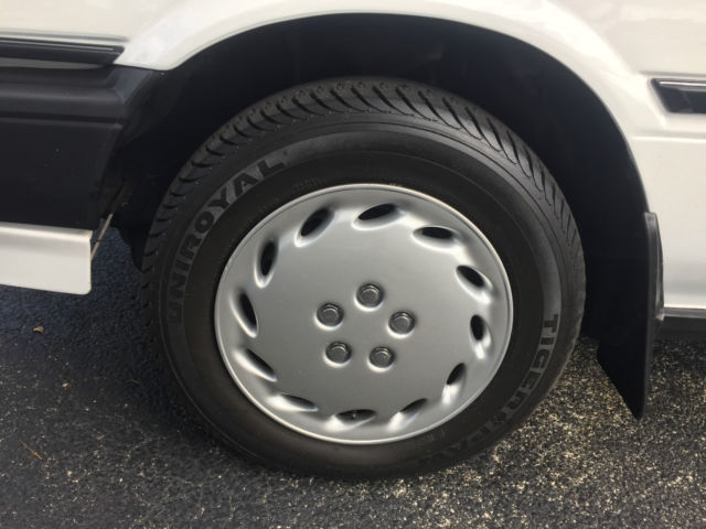 1990 White Toyota Camry Sedan