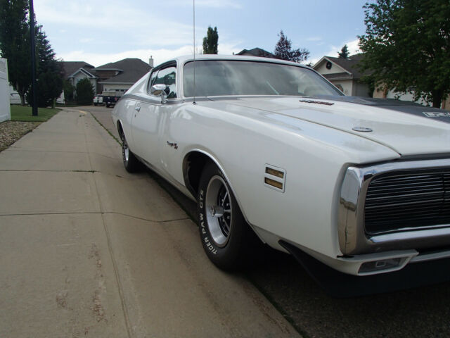 1971 White Dodge Charger Coupe