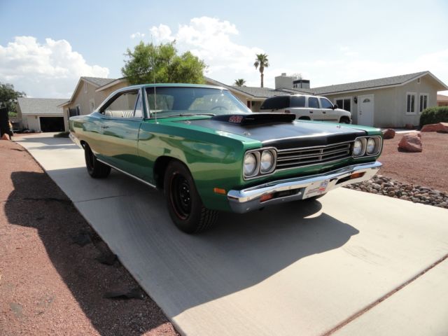 1969 Rallye Green Plymouth Road Runner 2 dr hardtop