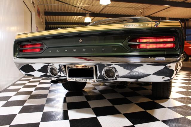 1970 F8 Plymouth Road Runner Coupe