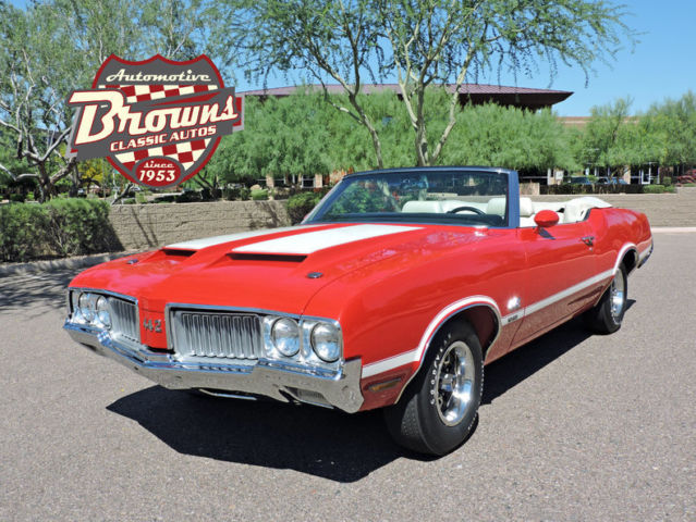 1970 Red Oldsmobile 442 Convertible