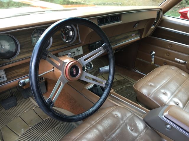 1972 Red Oldsmobile 442 Coupe