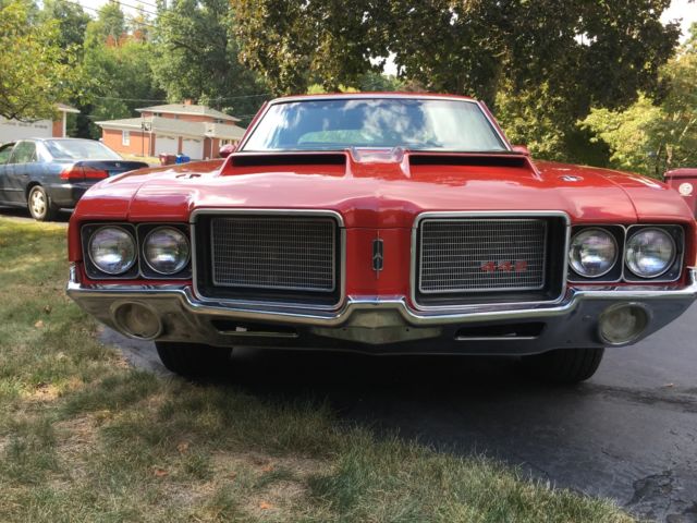 1972 Red Oldsmobile 442 Coupe