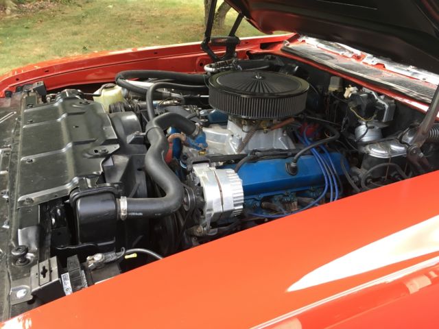 1972 Red Oldsmobile 442 Coupe