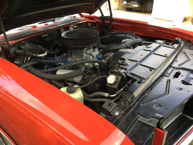 1972 Red Oldsmobile 442 Coupe