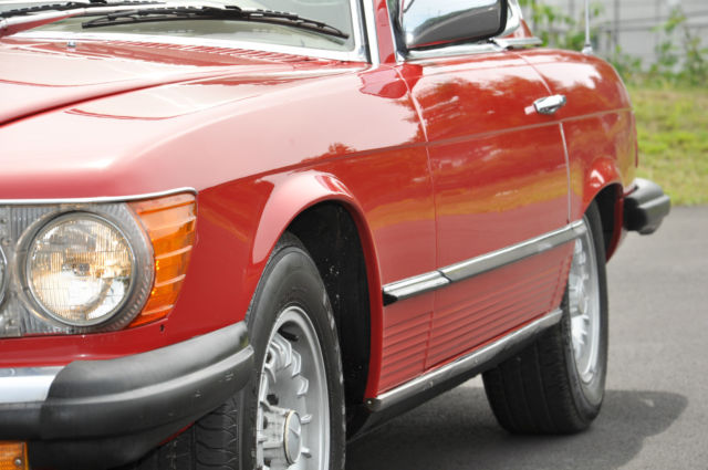 1976 Red Mercedes-Benz SL-Class Convertible