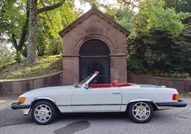 1976 Blue Mercedes-Benz SL-Class Coupe