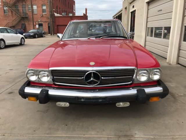 1975 Red Mercedes-Benz SL-Class Coupe