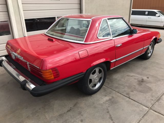1975 Red Mercedes-Benz SL-Class Coupe
