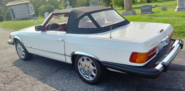 1976 Blue Mercedes-Benz SL-Class Coupe
