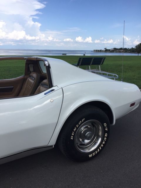 1974 White Chevrolet Corvette Coupe
