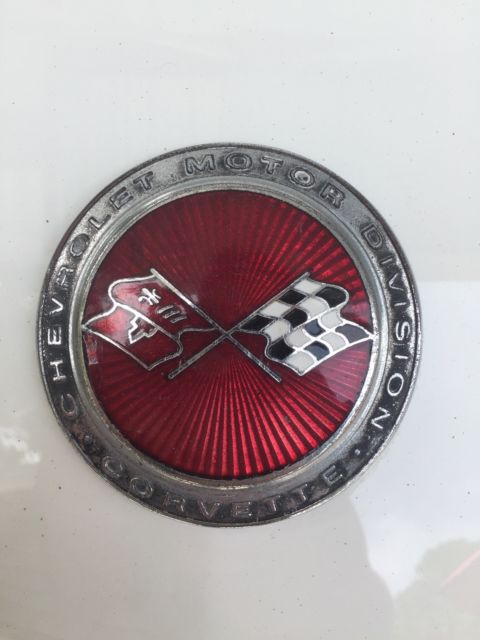 1974 White Chevrolet Corvette Coupe