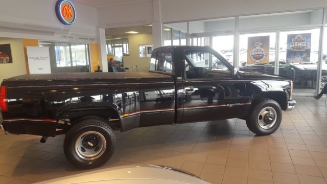 1990 Black Chevrolet Silverado 3500 DULLEY