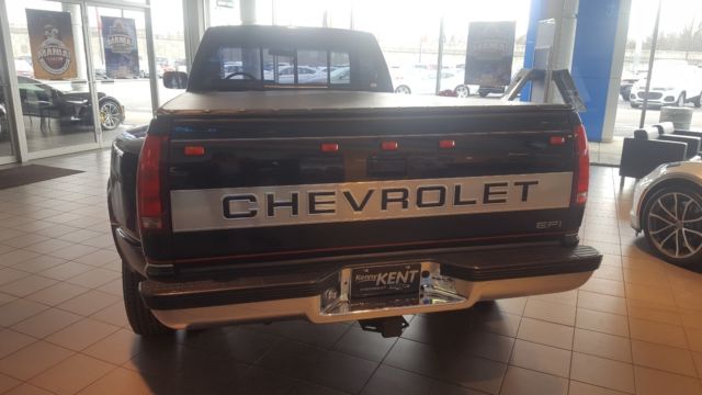 1990 Black Chevrolet Silverado 3500 DULLEY